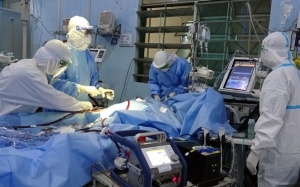 Chiến đấu với tử thần bằng “vũ khí' ECMO