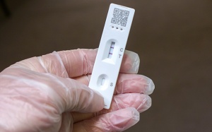 Những triệu chứng thường gặp ở người nhiễm biến thể Omicron