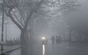 Bắc Bộ tiếp tục nồm ẩm, Nam Bộ duy trì nắng nóng ngày cuối tuần