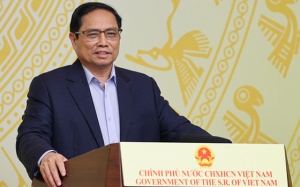 Củng cố 'lá chắn' vaccine, bảo đảm thuốc điều trị COVID-19