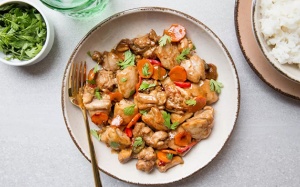 Gà sốt me chua ngọt đưa cơm