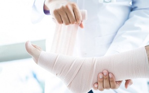 Tại sao bị đái tháo đường khiến vết thương lâu lành hơn?