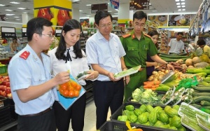 Lập 6 đoàn liên ngành thực hiện công tác kiểm tra an toàn thực phẩm 