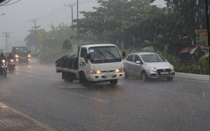 Cả nước mưa dông, đề phòng thời tiết nguy hiểm