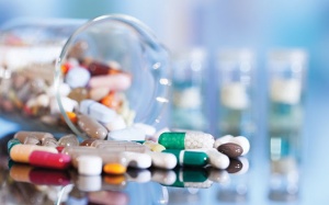 Tháo gỡ vướng mắc liên quan đến thủ tục thông quan thuốc nhập khẩu