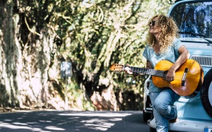 Tử vi thứ Năm (5/5/2022): Song Tử muốn làm việc độc lập, thoải mái