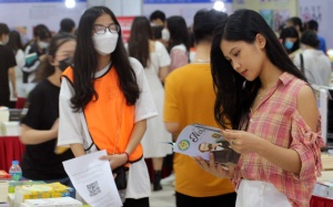 Mỗi thanh niên một cuốn sách làm bạn, sáng tạo qua từng trang sách