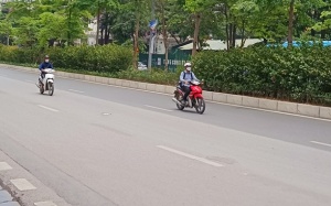 Bắc Bộ dịu mát, Nam Bộ mưa dông chiều tối