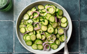 Giải nhiệt ngày Hè với món Salad dưa chuột dễ làm ngay tại nhà