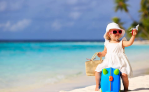 Chuẩn bị đồ ăn gì cho trẻ khi đi du lịch?