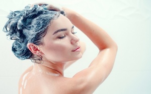 Có nên áp dụng phương pháp “gội đầu ngược”?