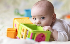 Cách phòng ngừa và xử trí tai nạn hóc dị vật ở trẻ em