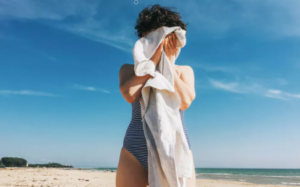 Bị lupus ban đỏ, làm thế nào để bảo vệ trước ánh nắng mặt trời?