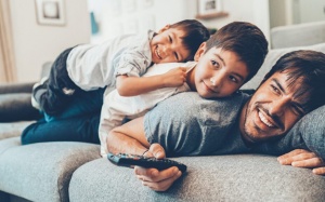 Infographic: Gợi ý các bộ phim ý nghĩa cho Ngày của Cha