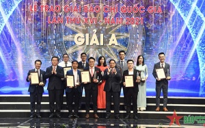 Báo chí không còn con đường nào khác là phải chuyển đổi số