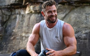Bài tập giúp bạn có thân trên vạm vỡ như “Thần Sấm” Chris Hemsworth