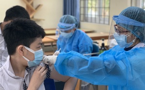 Tiêm vaccine COVID-19 mũi 3, mũi 4: An toàn, cần thiết