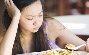 4 cách cải thiện tình trạng chán ăn khi trời nóng