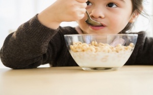 Những loại thực phẩm dù ngon nhưng có hại đối với trẻ em