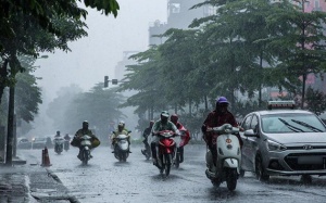 Mưa mở rộng khắp miền Trung, Nam Bộ mưa lớn