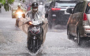 Nhiều khu vực Bắc Bộ, Nam Bộ mưa lớn