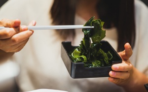 Bà bầu có nên ăn rong biển?