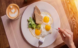 Nên ăn sáng thời điểm nào để giảm cân hiệu quả?