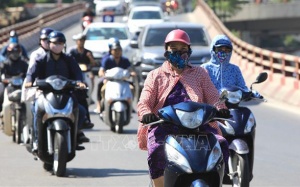 Cả 3 miền nắng nóng, nhiều nơi có chỉ số tia UV gây hại rất cao