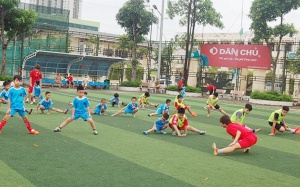 Cho con một mùa Hè ý nghĩa với khóa học bóng đá