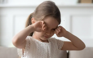 Con bạn có đang bị khô mắt và cách chăm sóc tại nhà