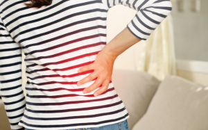 Bệnh nhân thoát vị đĩa đệm ngày càng trẻ hóa, nguyên nhân và cách phòng tránh