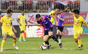 Hà Nội FC thua thảm, HAGL bất ngờ tụt dốc trong cuộc đua vô địch V.League 2022