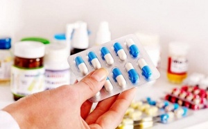 Thủ tướng yêu cầu các Bộ xử lý vấn đề thuốc, trang thiết bị y tế