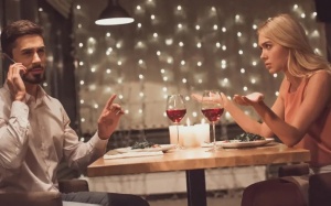 Tử vi thứ Năm (22/9/2022): Bảo Bình đang thiếu quan tâm tới người yêu