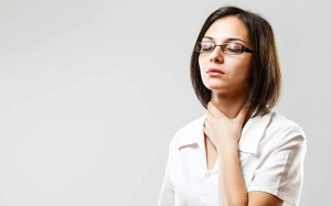 Đi tìm nguyên nhân và cách khắc phục khàn tiếng