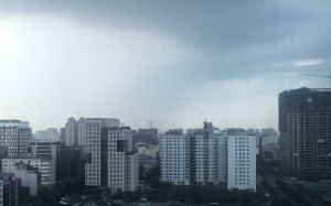 Bắc Trung Bộ giảm mưa, Nam Bộ tiếp tục mưa dông