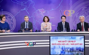 Cuộc chiến chống COVID-19 & NQ 128: “Cú quay xe” ngoạn mục