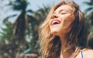 10 phút dưới ánh nắng mặt trời giúp dịu ngứa da do bệnh vảy nến?