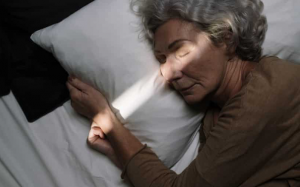 Ngủ ít hơn 5 giờ mỗi đêm làm tăng nguy cơ mắc nhiều bệnh mạn tính