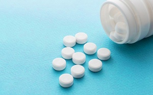 Lưu ý khi dùng trihexyphenidyl điều trị cho người bệnh Parkinson