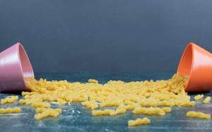 Thực hư 'Quy tắc 5 giây' trong an toàn thực phẩm