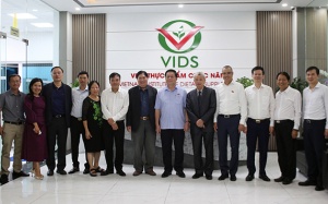 Các ĐBQH tham quan Viện Thực phẩm chức năng (VIDS)