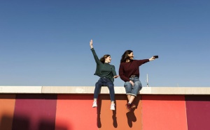 Tử vi thứ Năm (17/11/2022): Xử Nữ nên quan tâm hơn tới bạn bè của mình