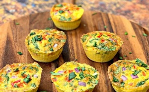 Dùng nồi chiên không dầu làm món trứng cho bữa sáng đủ chất