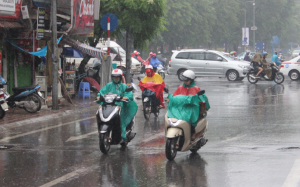 Đông Bắc Bộ chuyển lạnh từ mai, Nam Trung Bộ mưa lớn cục bộ