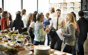 Tử vi thứ Hai (28/11/2022): Sư Tử phải tham gia nhiều sự kiện lớn