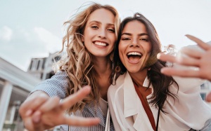 Tử vi thứ Hai (12/12/2022): Thiên Bình không cần cố để được mọi người yêu quý