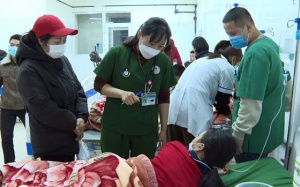  40 học sinh tiểu học ở Sơn La nhập viện cấp cứu sau bữa ăn