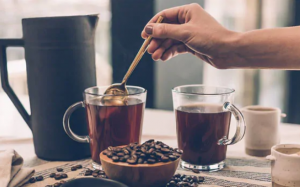 Có nên uống cà phê trước khi chạy?