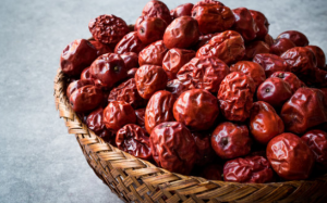 Bị đáo tháo đường ăn táo tàu được không?